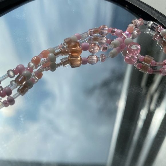 Pink beaded necklace - Picture 5 of 11